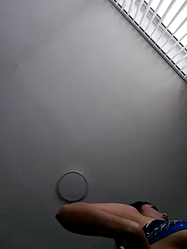 Laia torres1 online show from February 19, 2026, 6:59 pm