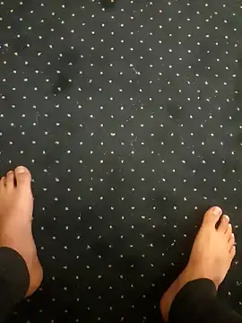 ali09800 online show from April 4, 2026, 7:39 am