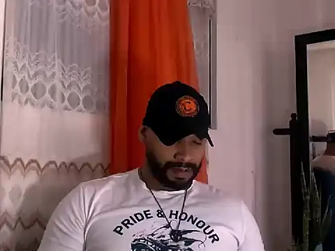 musclehetero online show from June 5, 2026, 2:23 pm