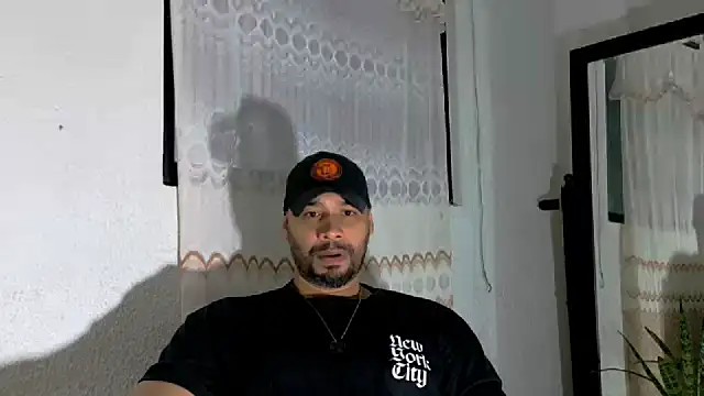 musclehetero online show from July 18, 2026, 3:00 am