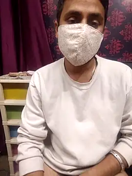 Cute Lucky online show from December 3, 2025, 9:13 pm