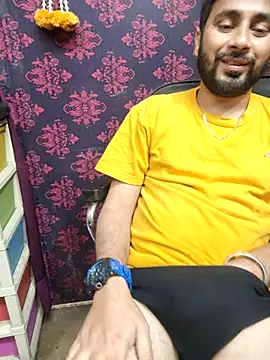 Cute Lucky online show from December 18, 2025, 9:21 pm