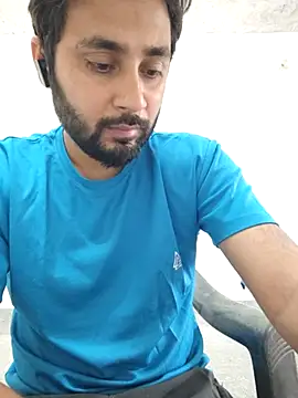 Cute Lucky online show from April 4, 2026, 9:40 am