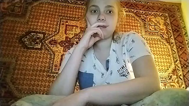 KikiBang online show from April 12, 2026, 6:57 pm