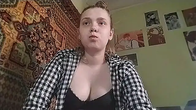 KikiBang online show from April 27, 2026, 8:34 am