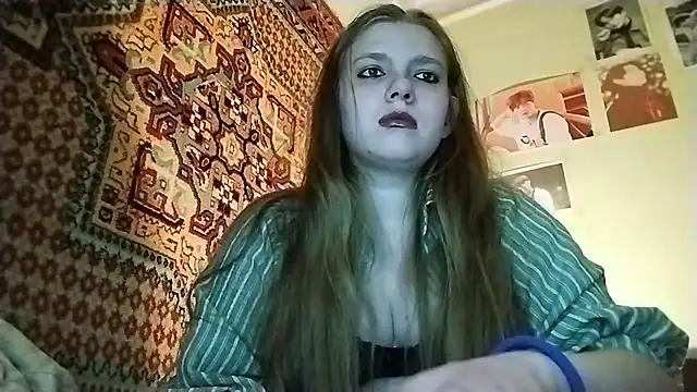 KikiBang online show from April 28, 2026, 6:35 pm