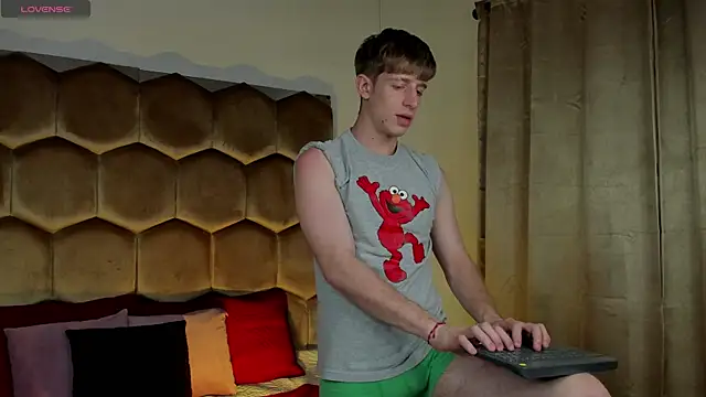 Ostin Saints online show from December 2, 2025, 2:01 pm