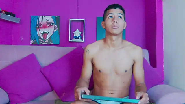 Noah Greenhart online show from December 22, 2025, 12:57 pm