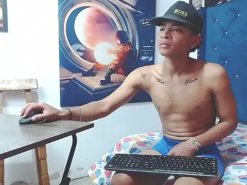 crissex3 online show from March 10, 2026, 1:38 pm