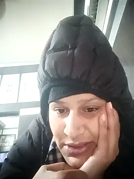 Snapshot of Ariana101 chatting on November 30, 2025, 7:12 am Ariana101 online show from November 30, 2025, 7:12 am