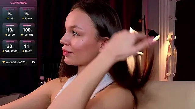 Tiffany Sweetie online show from February 5, 2026, 11:59 am