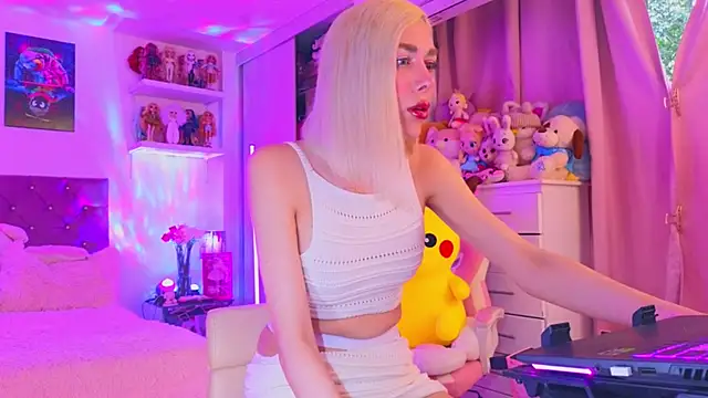 MadamBarbiee online show from January 6, 2026, 10:01 pm