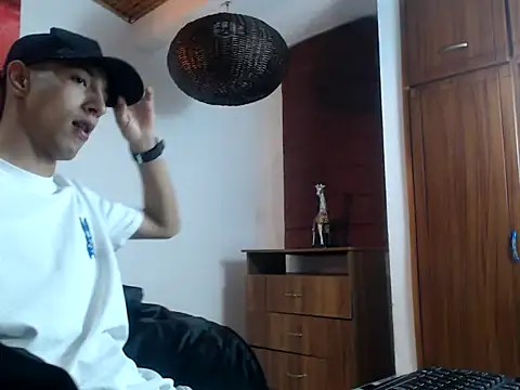 BiggJackson online show from November 23, 2025, 1:33 pm