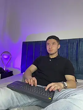 Ethan-Connor online show from November 20, 2025, 8:30 pm