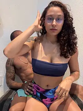 CasalBris4 online show from January 8, 2026, 12:35 am