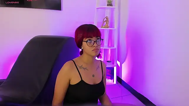 Taylor  Watson online show from February 12, 2026, 7:09 pm