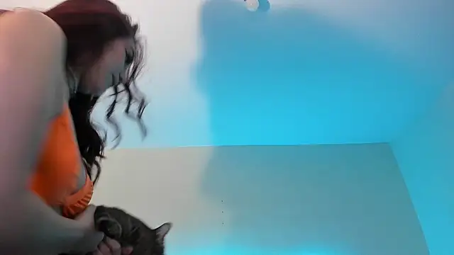 stanandrose  online show from April 21, 2026, 1:53 am