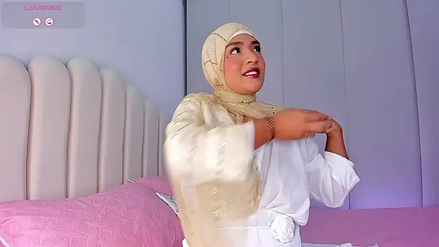 Amira-Zahra online show from July 15, 2026, 11:21 pm