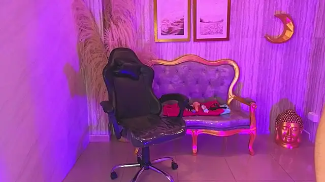 lexie s online show from December 22, 2025, 8:17 pm