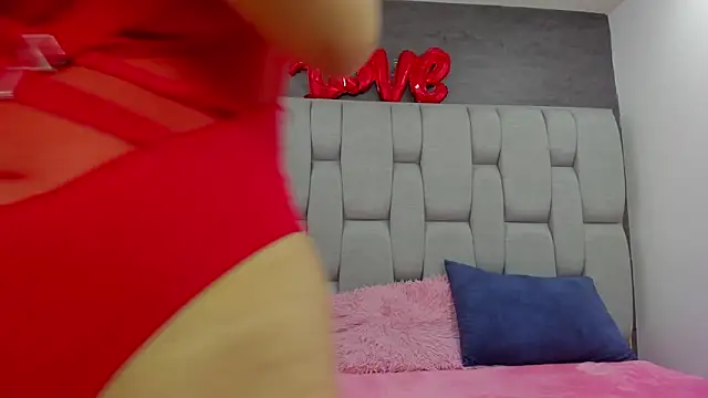 Sarita Ass online show from April 18, 2026, 3:54 am