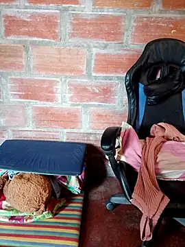 Snapshot of nani_will chatting on February 18, 2026, 7:54 pm nani will online show from February 18, 2026, 7:54 pm