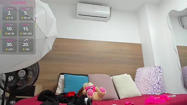 selenaflamemj online show from March 9, 2026, 6:56 pm