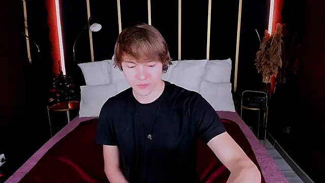 DonaldWoon online show from December 21, 2025, 6:09 am