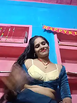 Snapshot of Rt_kinjal chatting on July 21, 2026, 7:32 am Rt kinjal online show from July 21, 2026, 7:32 am
