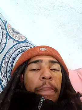 Eezxxx online show from December 22, 2025, 7:33 pm