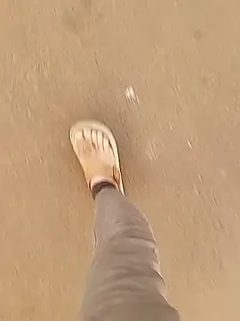 Meow buggie online show from December 22, 2025, 1:57 am