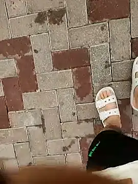 Snapshot of Meow_buggie chatting on March 27, 2026, 10:48 am Meow buggie online show from March 27, 2026, 10:48 am