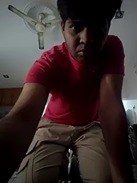 Snapshot of useless_muslim01 chatting on November 20, 2025, 9:53 am useless muslim01 online show from November 20, 2025, 9:53 am