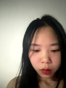 Kiee-lee online show from November 26, 2025, 2:18 pm