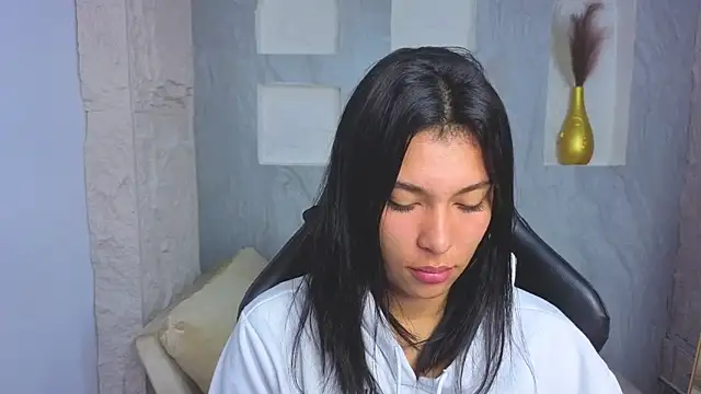 Snapshot of Paris_b_ chatting on November 26, 2025, 3:18 am Paris b online show from November 26, 2025, 3:18 am