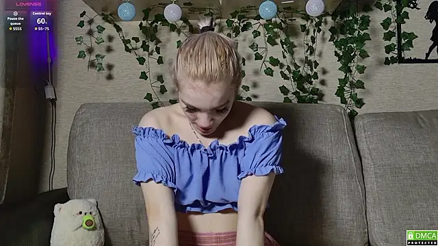 Megan Lora online show from March 7, 2026, 1:02 am