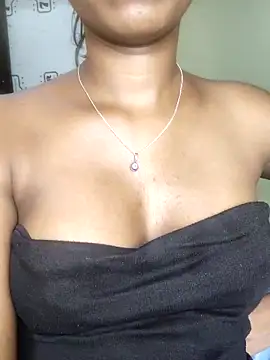 Snapshot of Simran_0011 chatting on April 18, 2026, 11:38 pm Simran 0011 online show from April 18, 2026, 11:38 pm