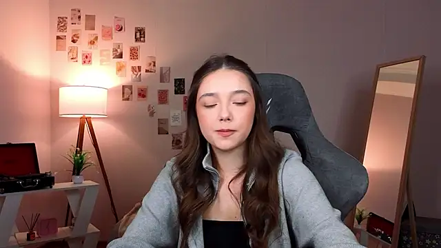 Snapshot of Vexorine chatting on February 3, 2026, 7:30 pm Vexorine online show from February 3, 2026, 7:30 pm