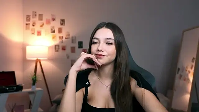 Snapshot of Vexorine chatting on March 3, 2026, 7:42 pm Vexorine online show from March 3, 2026, 7:42 pm