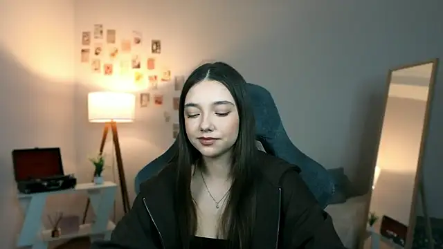 Vexorine online show from April 10, 2026, 7:40 pm