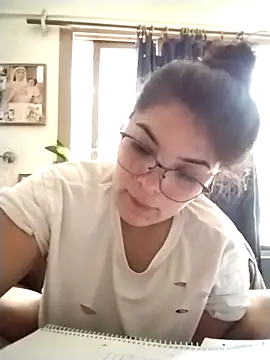 YouladyVidal online show from November 24, 2025, 4:40 pm