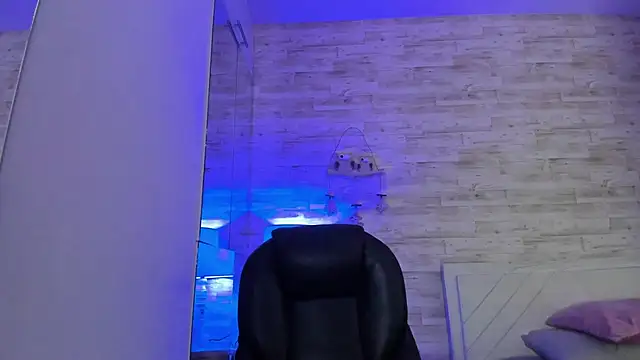 Snapshot of Emir_Ozan_ chatting on January 17, 2026, 2:27 am Emir Ozan online show from January 17, 2026, 2:27 am