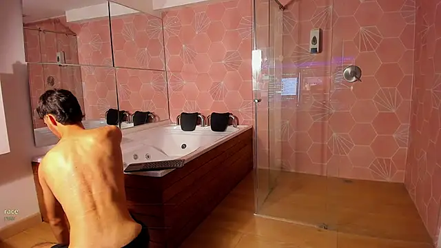 Snapshot of Emir_Ozan_ chatting on February 8, 2026, 8:12 pm Emir Ozan online show from February 8, 2026, 8:12 pm