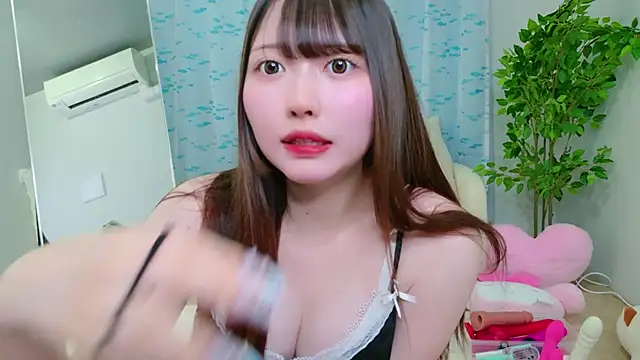  Sakura F online show from June 3, 2026, 2:33 pm