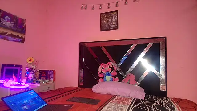 Venus2357 online show from April 6, 2026, 1:25 am