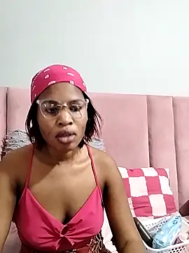 Cherrydollx online show from May 28, 2026, 7:16 am