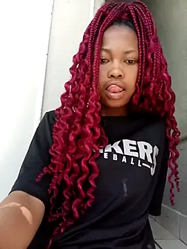 Sweethoneypot25 online show from February 5, 2026, 9:14 am