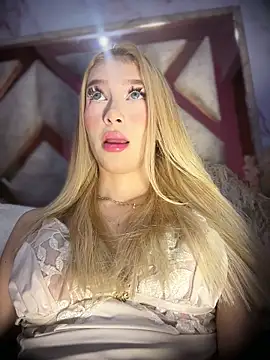 valeryfox   online show from February 18, 2026, 9:55 pm