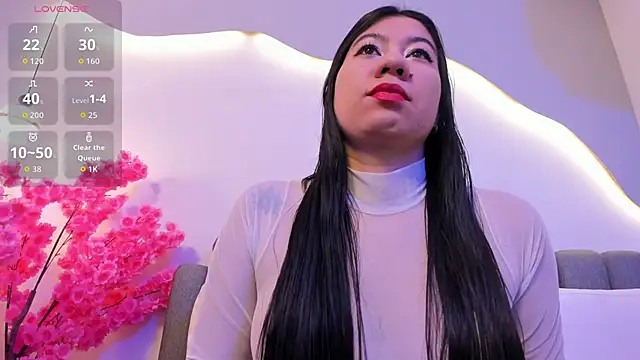 lunaa hart online show from April 15, 2026, 9:48 pm