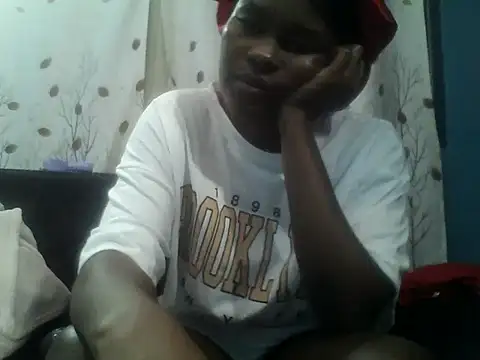 VirginPrincess06 online show from February 13, 2026, 11:23 pm