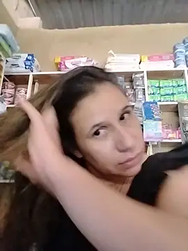 MIA-LARIOS online show from July 4, 2026, 2:34 pm